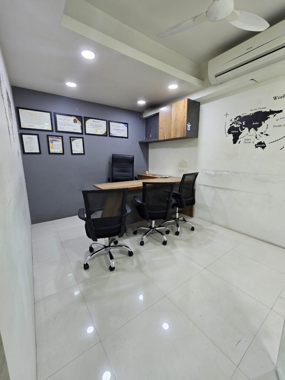 office rent in thaltej